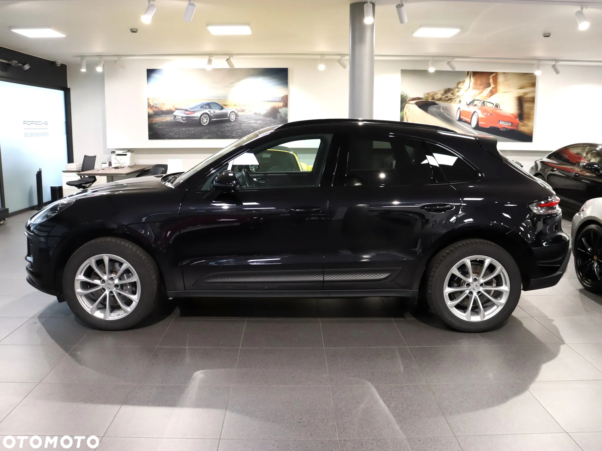 Porsche Macan Standard - 2