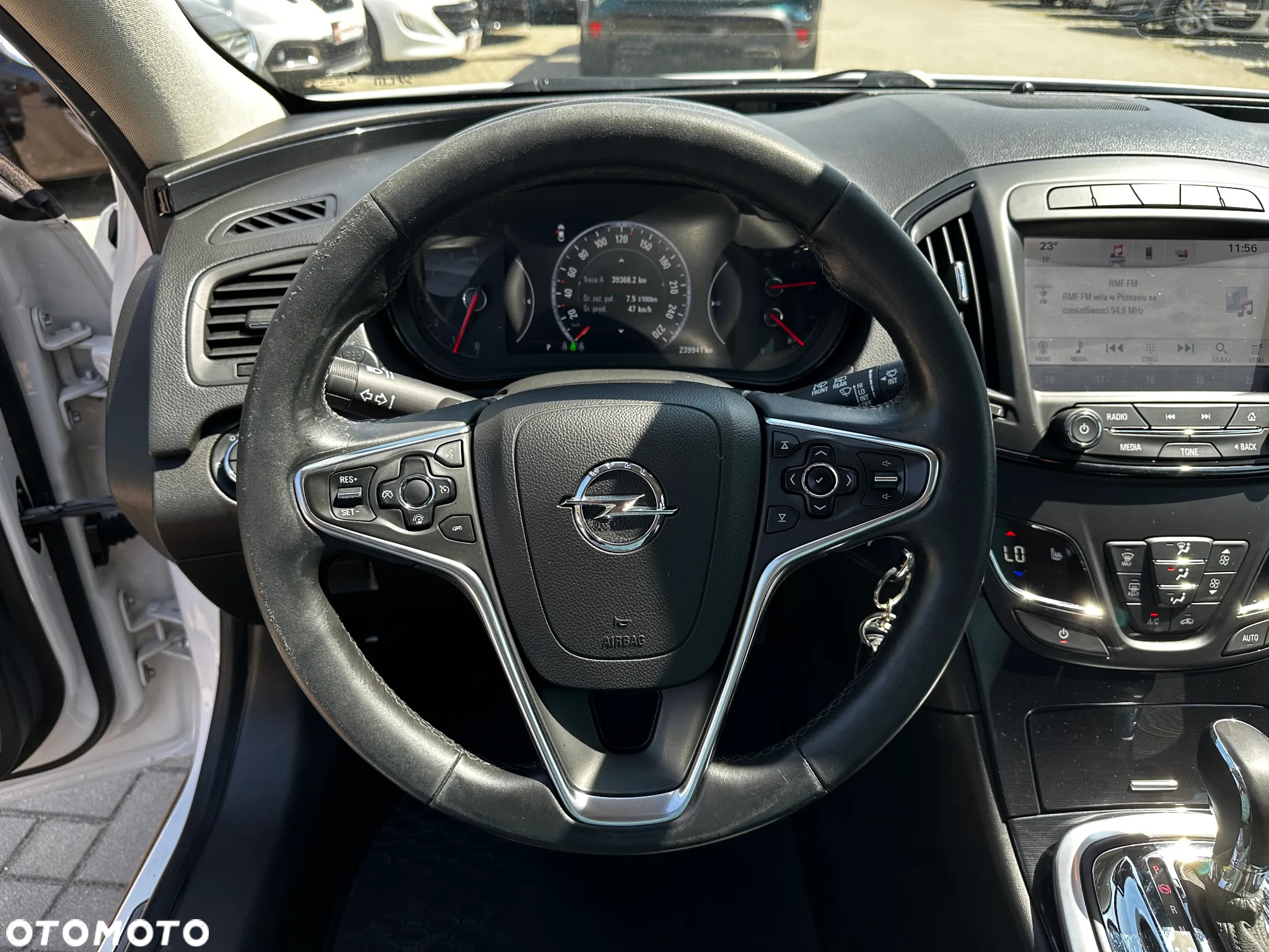 Opel Insignia - 8