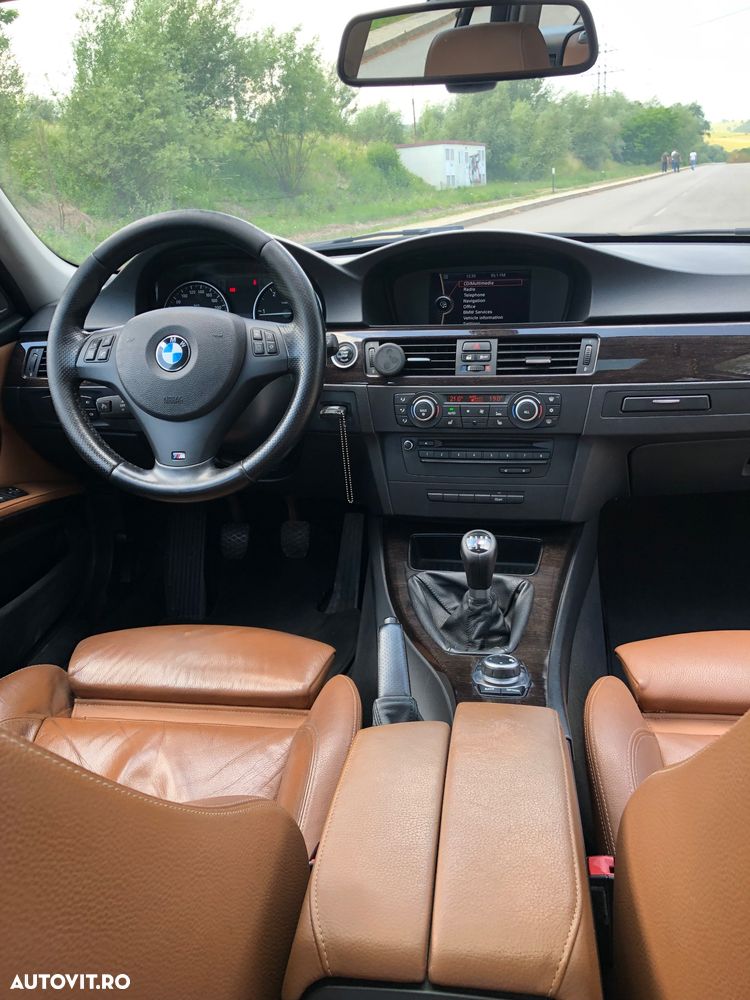 BMW Seria 3 320d DPF Edition Sport - 4
