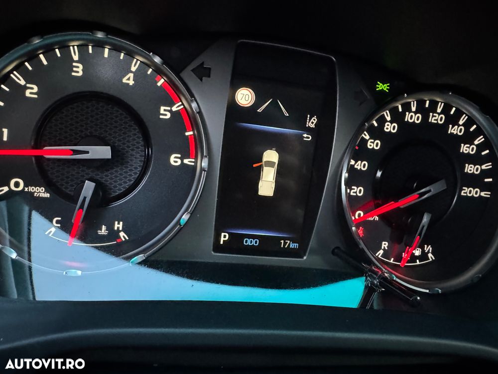 Toyota Hilux 4x4 Double Cab Autm. GR Sport - 15