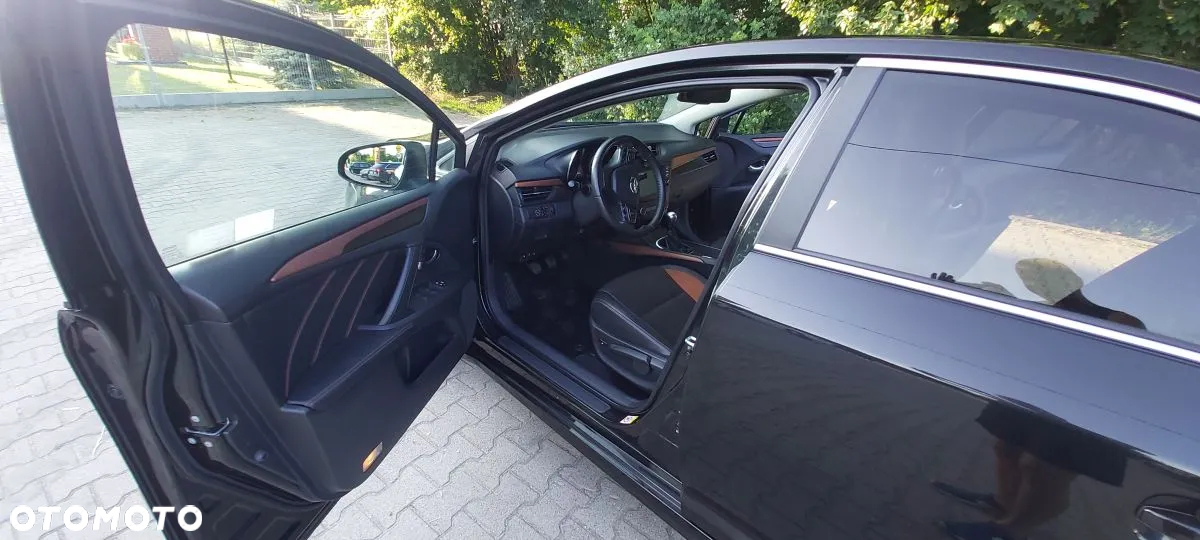 Toyota Avensis 1.8 Premium - 8