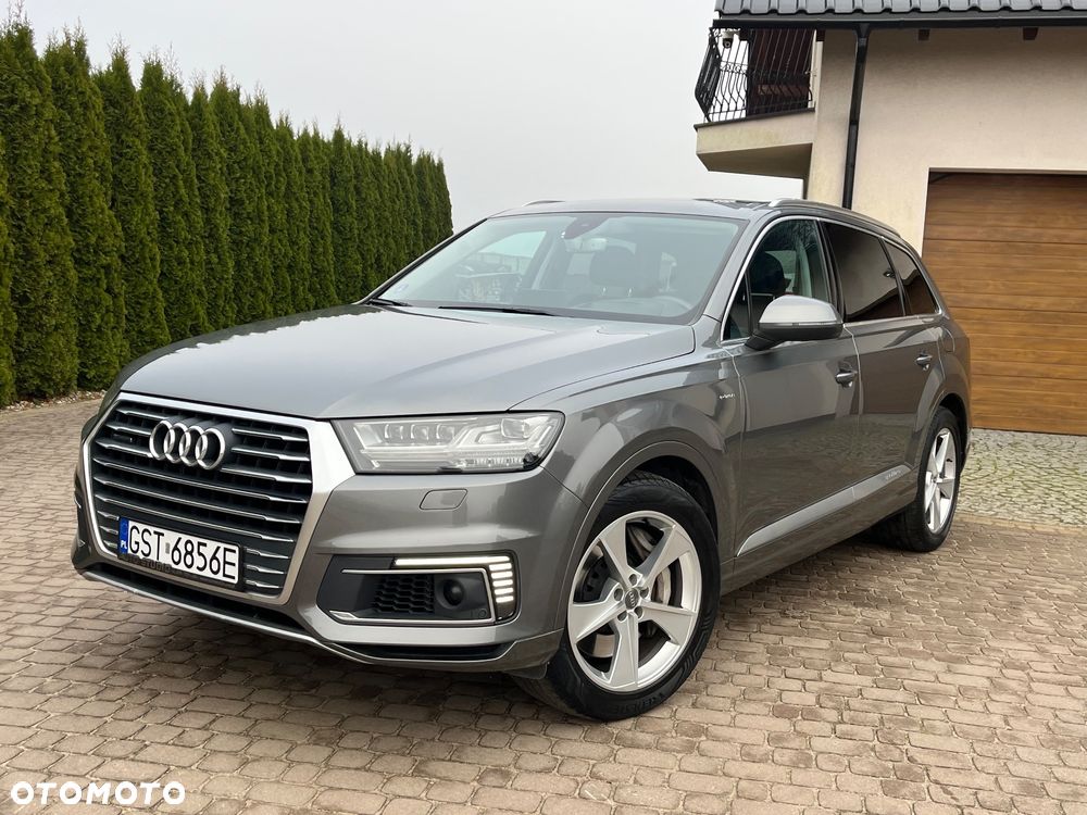 Audi Q7 - 1