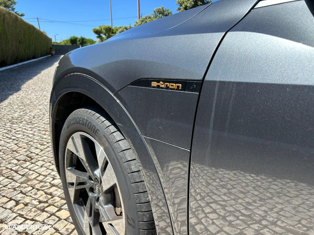 Audi e-tron 55 quattro S line - 12