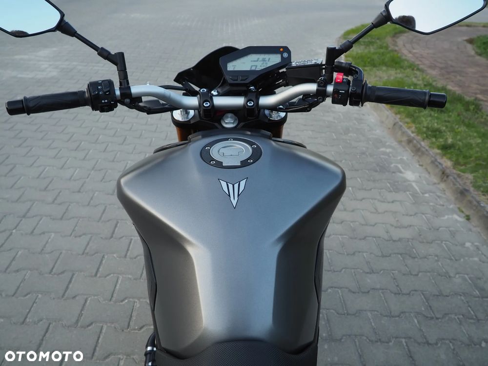 Yamaha MT - 19