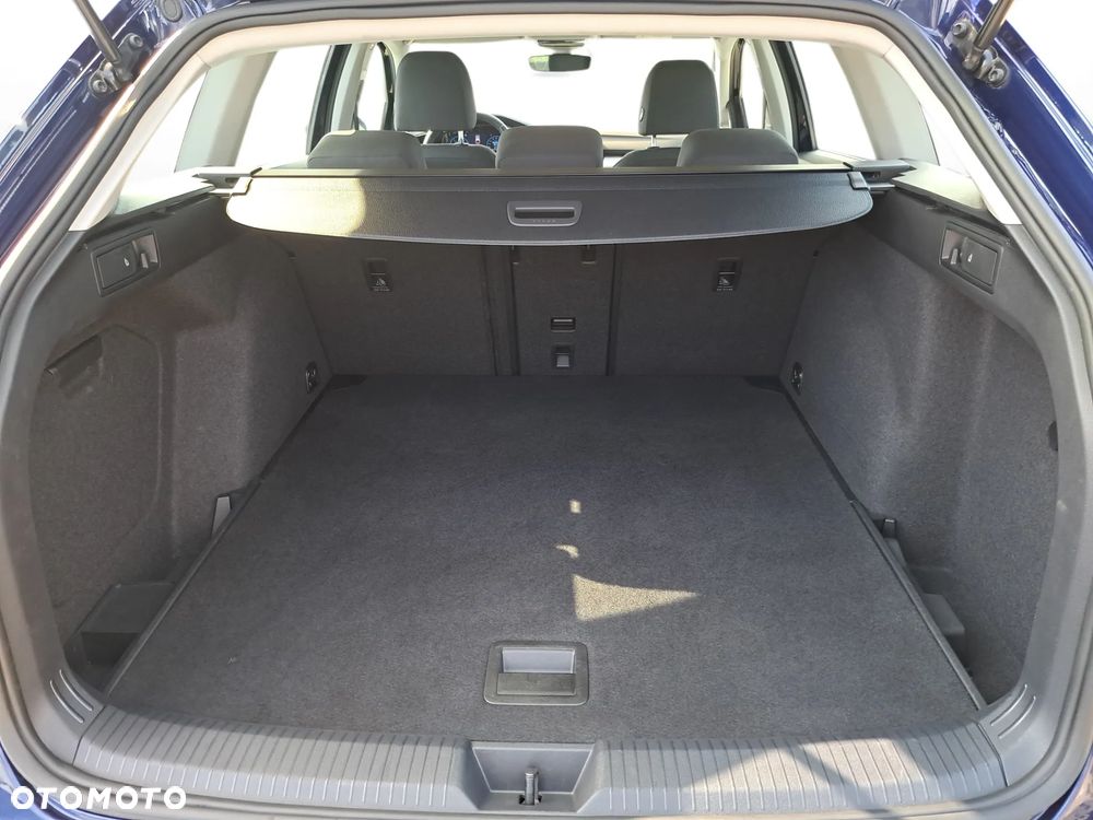 Volkswagen Golf - 23