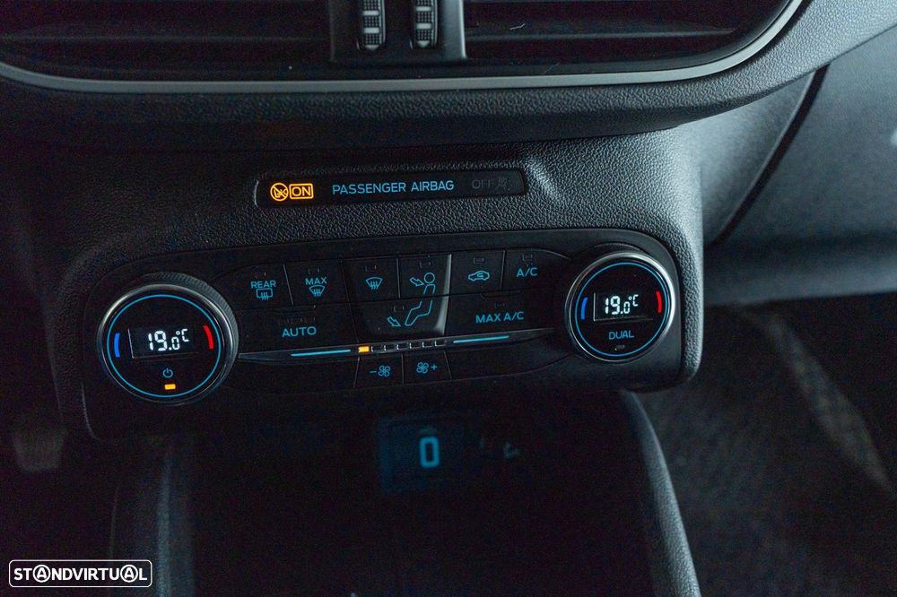 Ford Focus SW 1.5 TDCi EcoBlue Business - 16