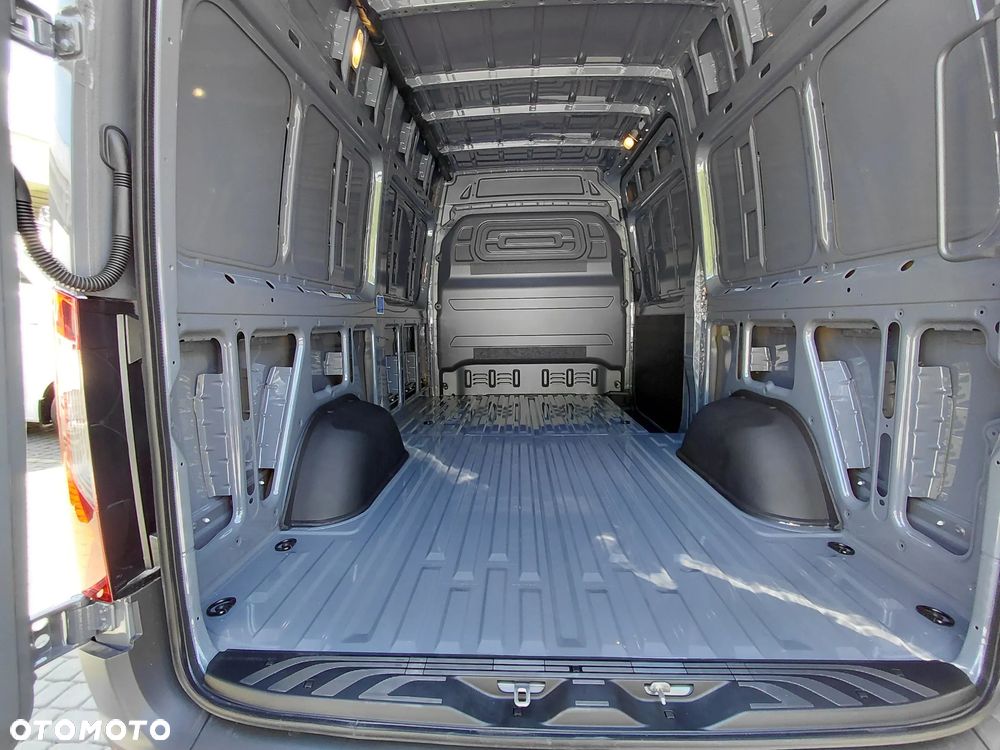 Mercedes-Benz Sprinter 317 CDI - 18