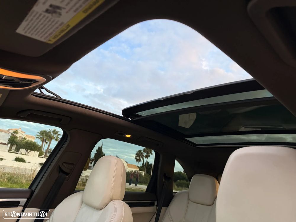 Porsche Cayenne S - 18