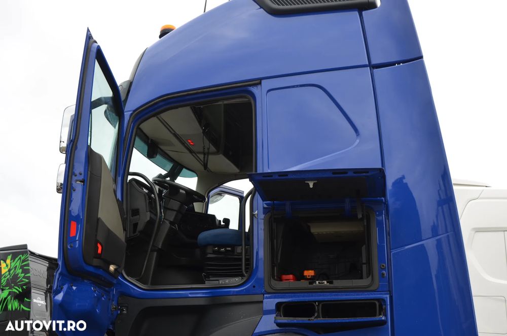 Volvo FH 5 XL NEW / 6X2/4 PUSHER / 2022r. / I-SAVE / KLIMA P. / FULL LED / FULL AIR / ACC / NAVI / KAMERA / DE / 5937 - 17