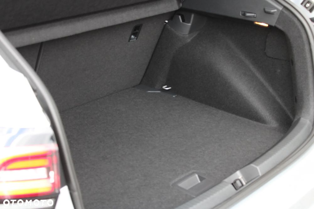 Volkswagen Taigo 1.0 TSI Life Plus DSG - 10