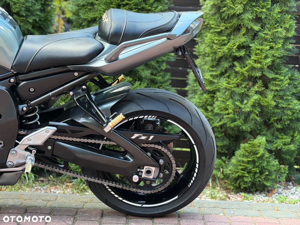 Yamaha FZ - 20