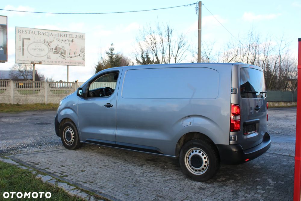 Opel Vivaro - 10