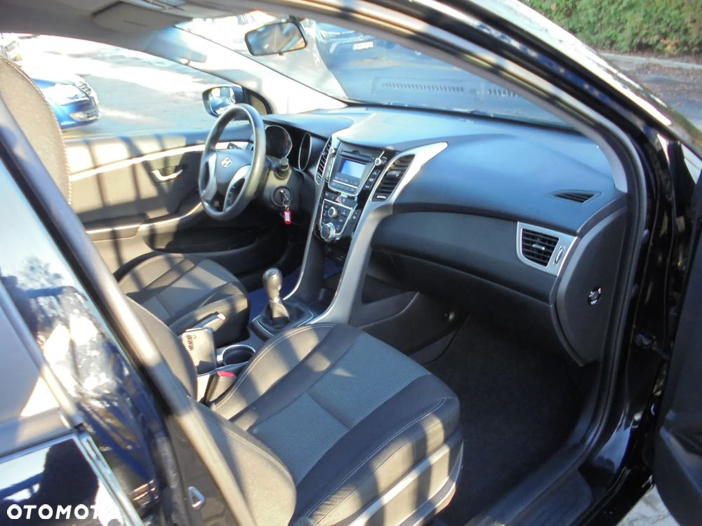 Hyundai i30 i30cw 1.6 CRDi Trend - 12