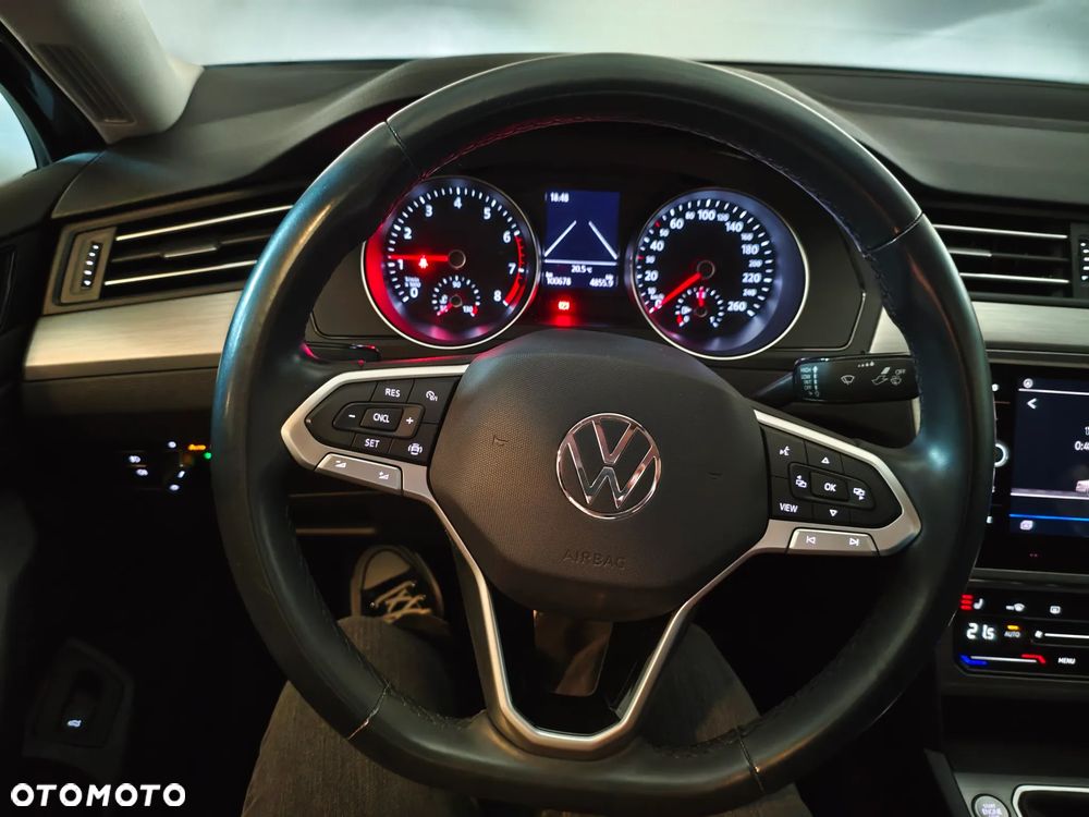 Volkswagen Passat - 7