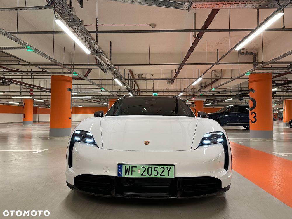 Porsche Taycan 4 - 3
