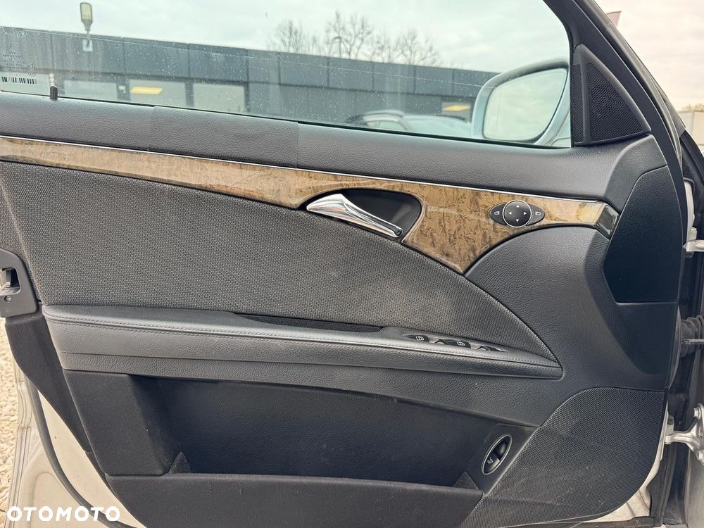 Mercedes-Benz Klasa E - 15