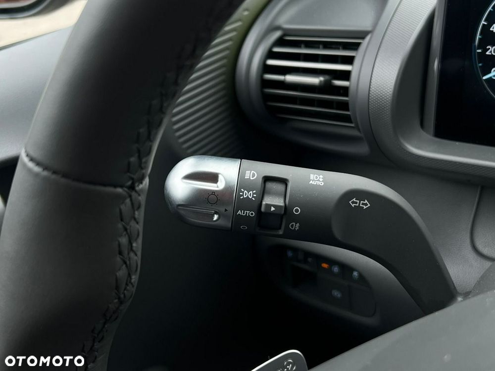 Hyundai Inster 49kWh Cross Smart - 25