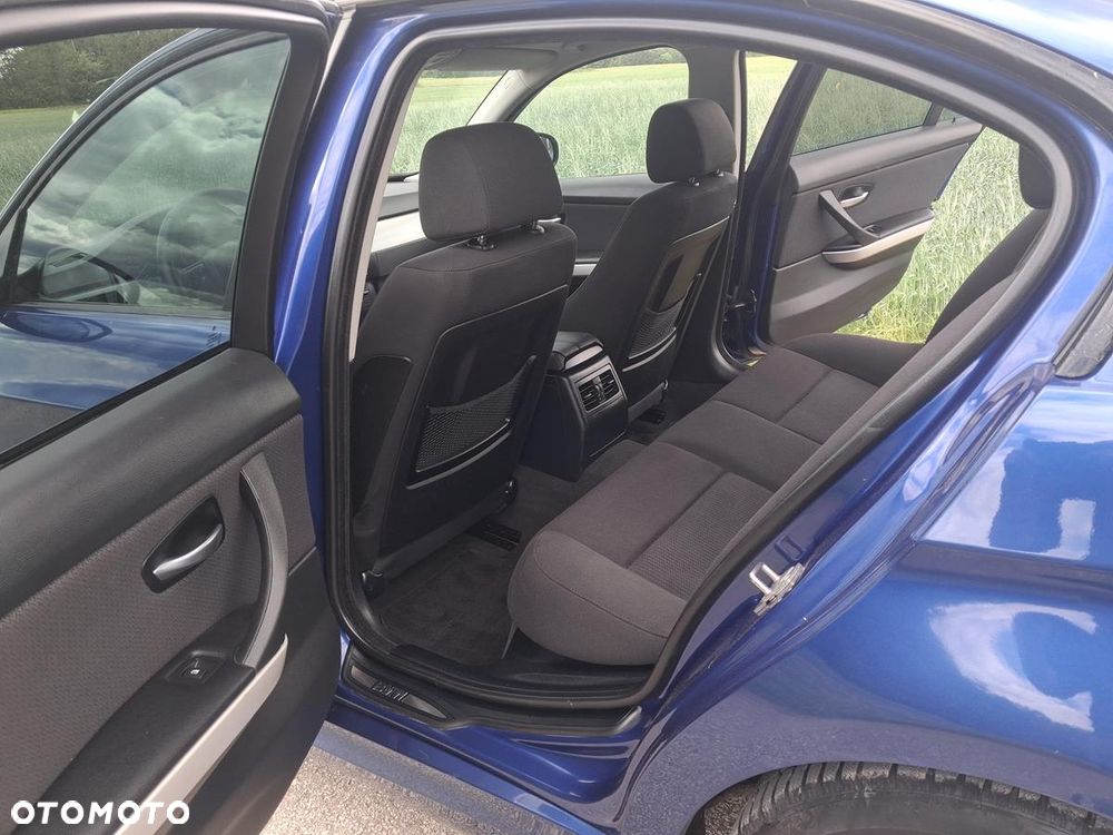 BMW Seria 3 - 29