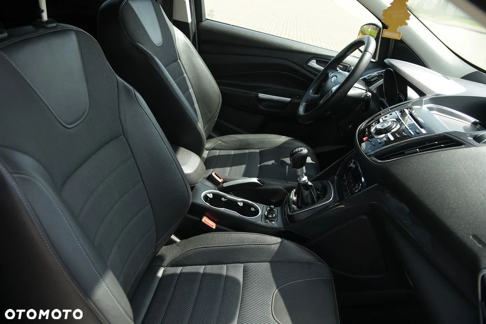 Ford Kuga 2.0 TDCi 4WD Titanium Plus - 17