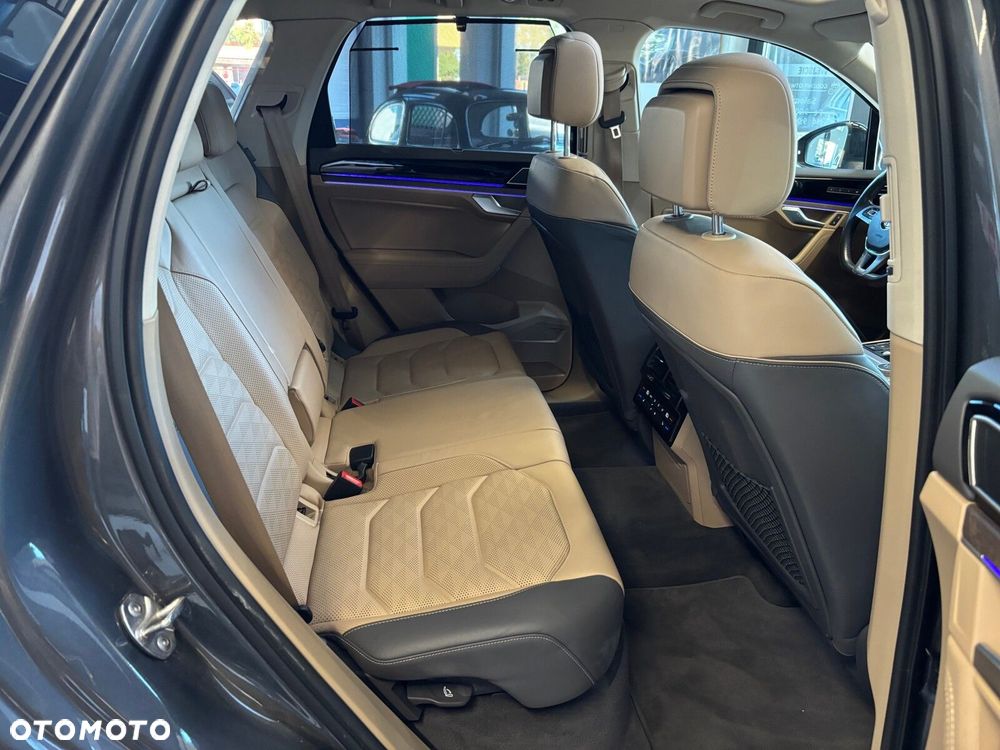 Volkswagen Touareg - 35