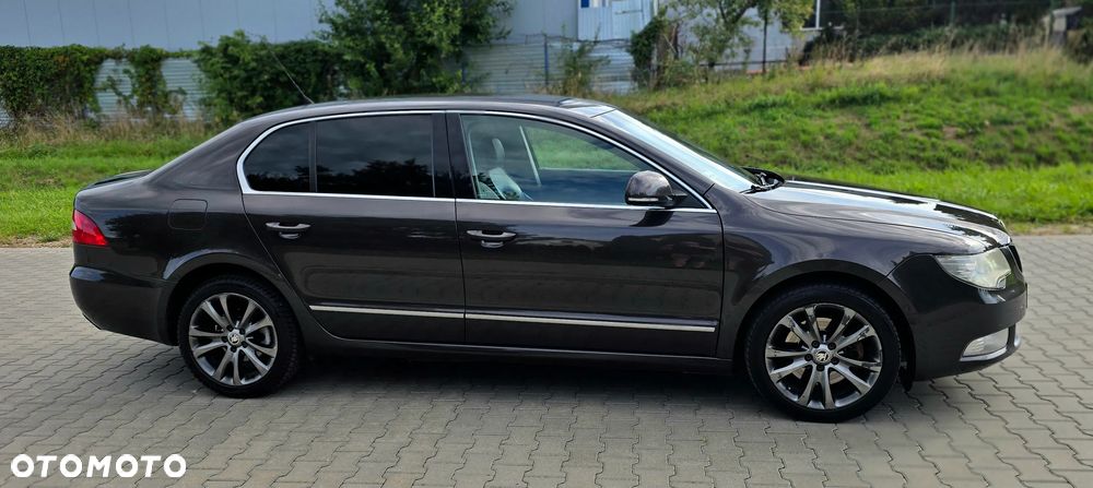 Skoda Superb 2.0 TDI Ambition DSG - 7