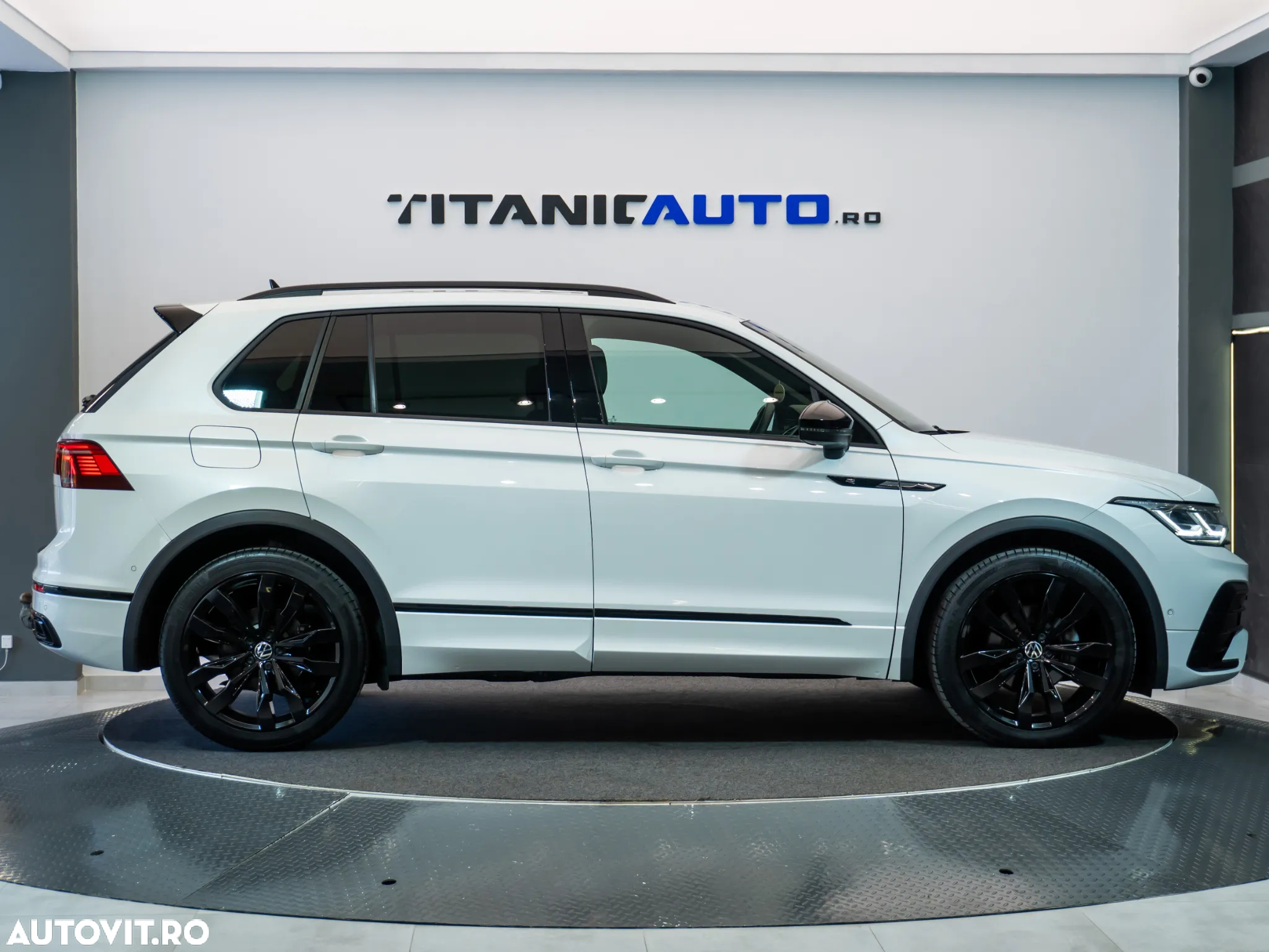 Volkswagen Tiguan 2.0 TDI SCR DSG R-Line - 10