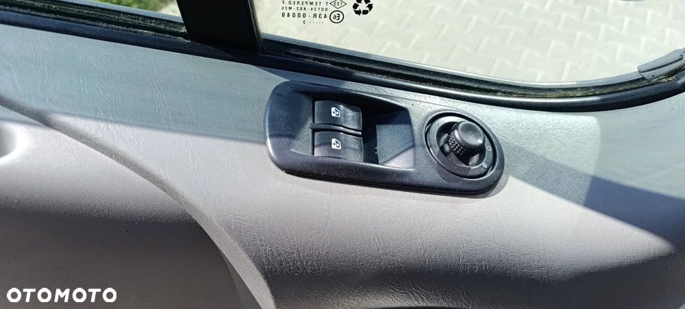 Opel Vivaro - 20