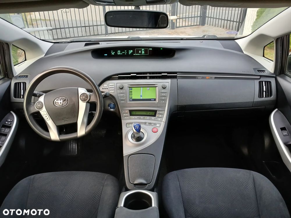 Toyota Prius - 22