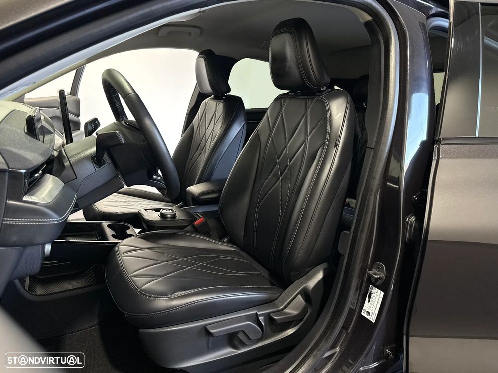 Ford Mustang Mach-E Standard - 36