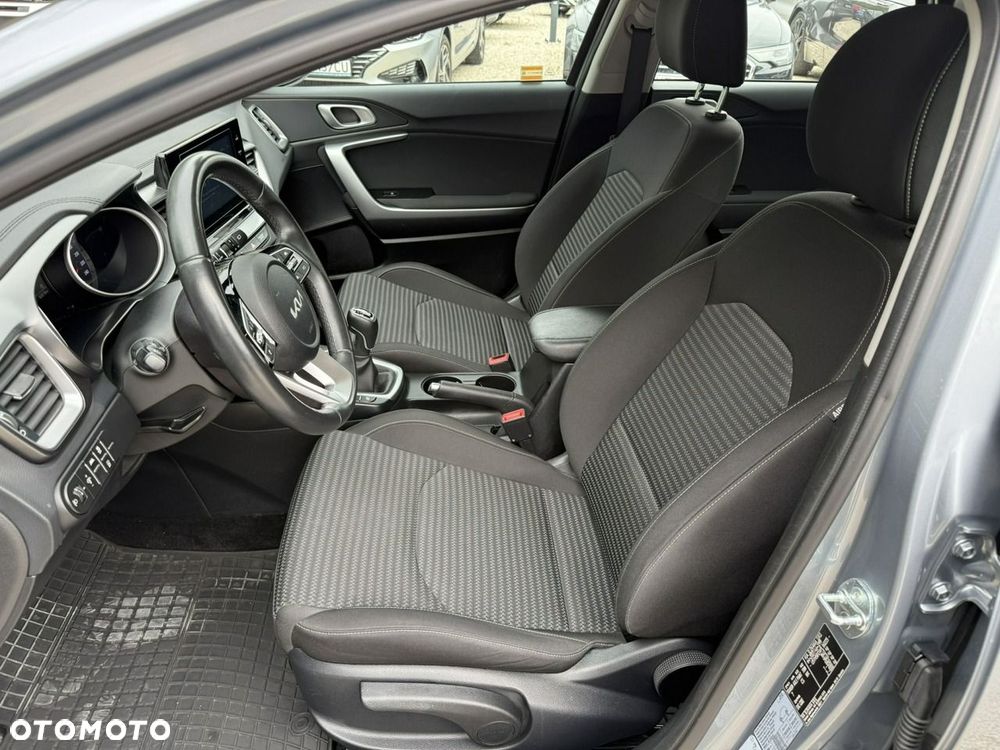 Kia Ceed - 22