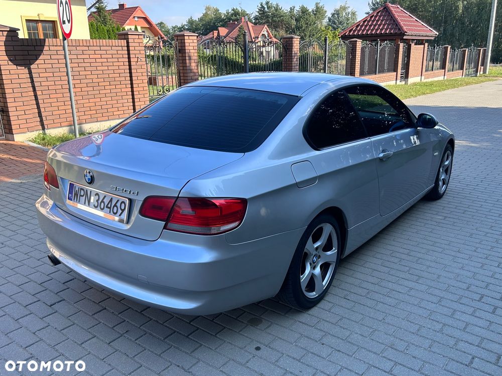 BMW Seria 3 320d - 22