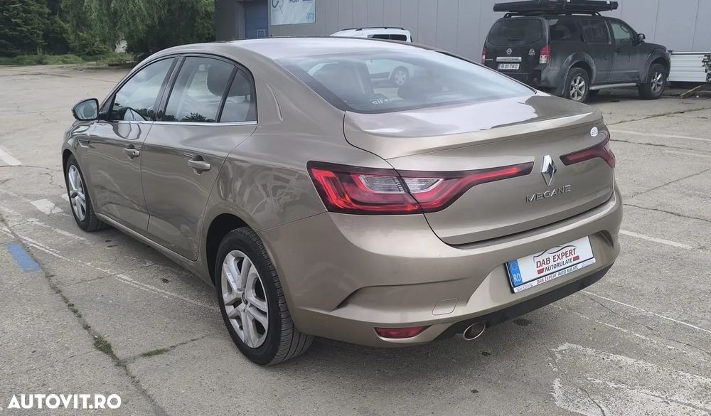 Renault Megane TCE GPF Life - 9