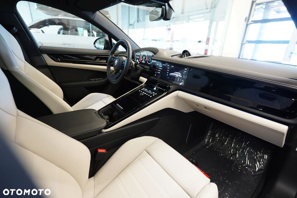 Porsche Panamera - 13
