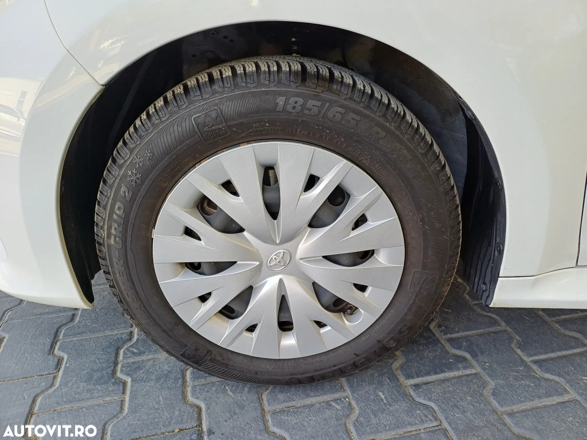 Toyota Yaris 1.5 VVT-i HSD Active - 4