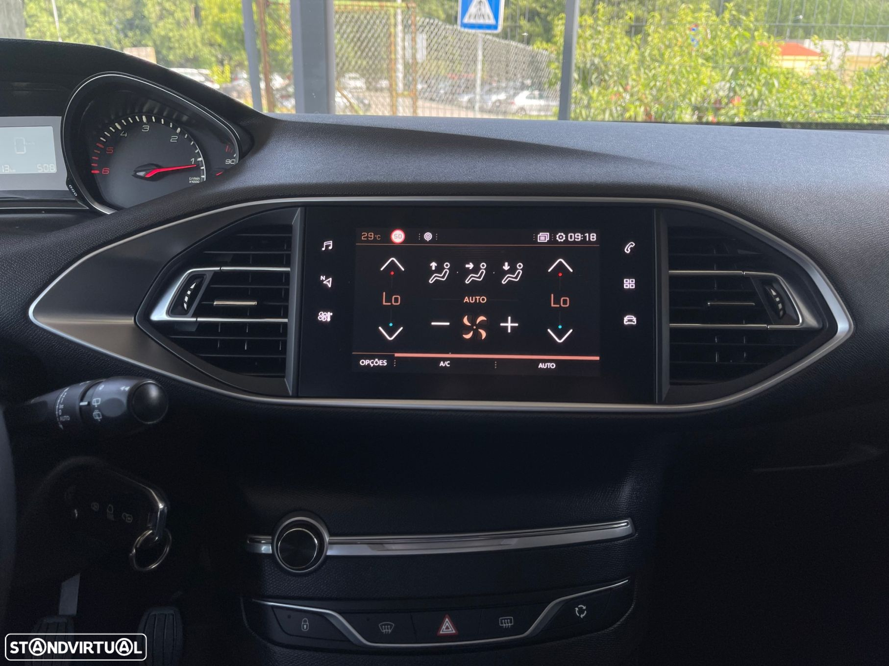 Peugeot 308 SW 1.5 BlueHDi Style - 23