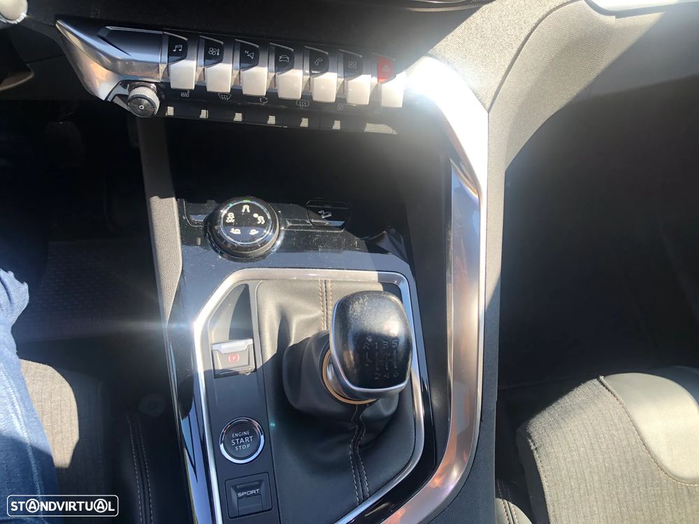 Peugeot 3008 1.5 BlueHDi GT Line - 9