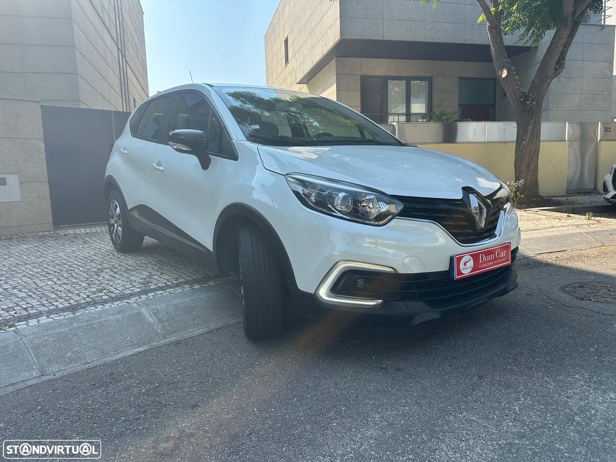 Renault Captur 0.9 TCE Exclusive - 1