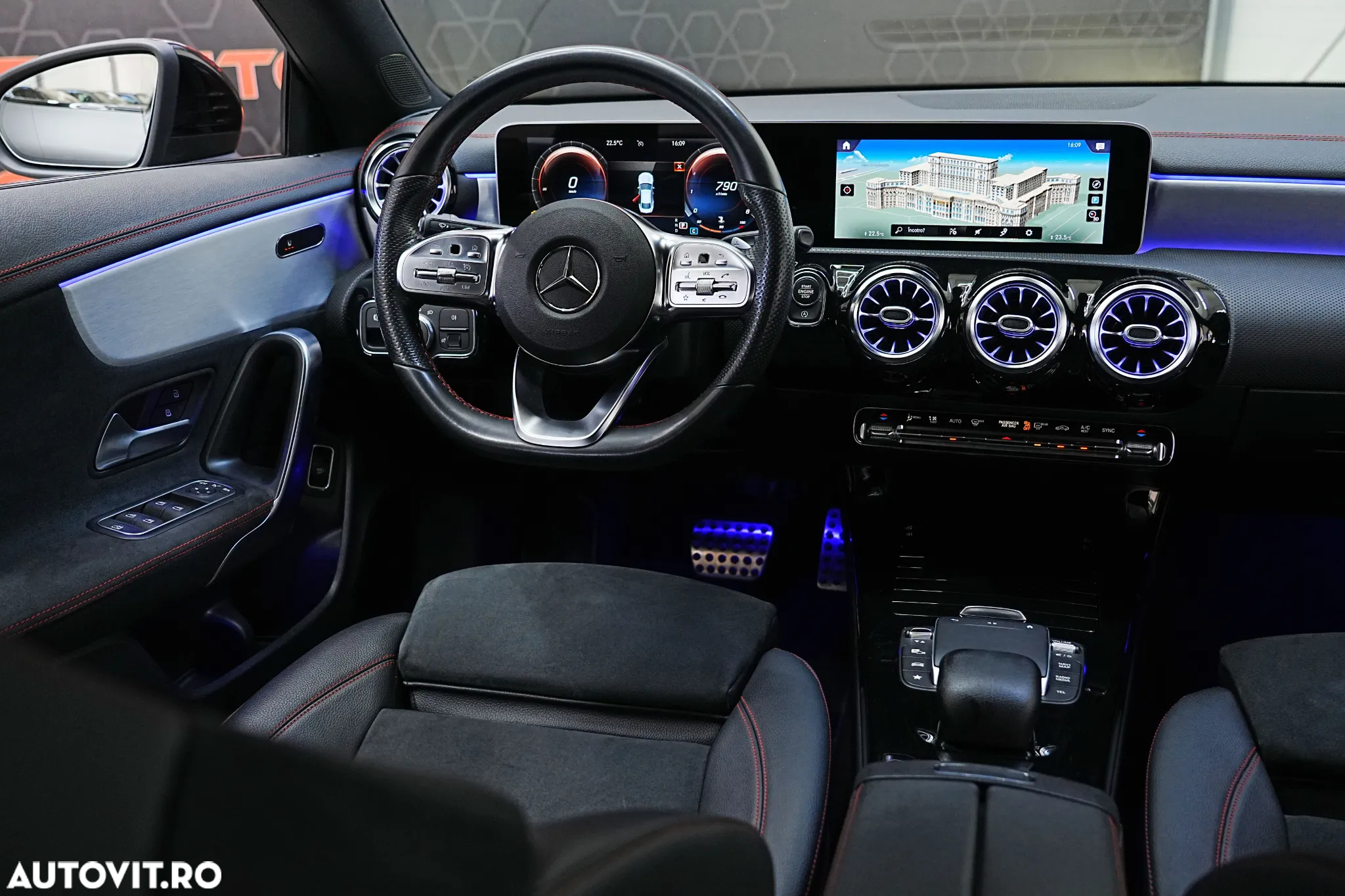 Mercedes-Benz CLA - 11