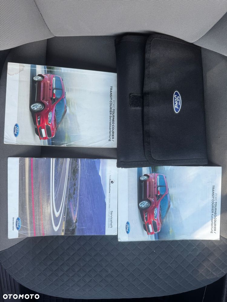 Ford Tourneo Courier 1.0 EcoBoost S&S Ambiente - 27