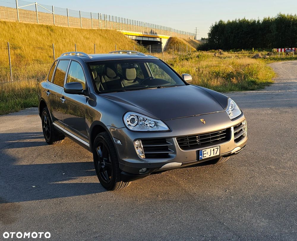 Porsche Cayenne - 5