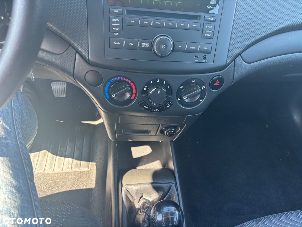 Chevrolet Aveo 1.2 16V LS - 32