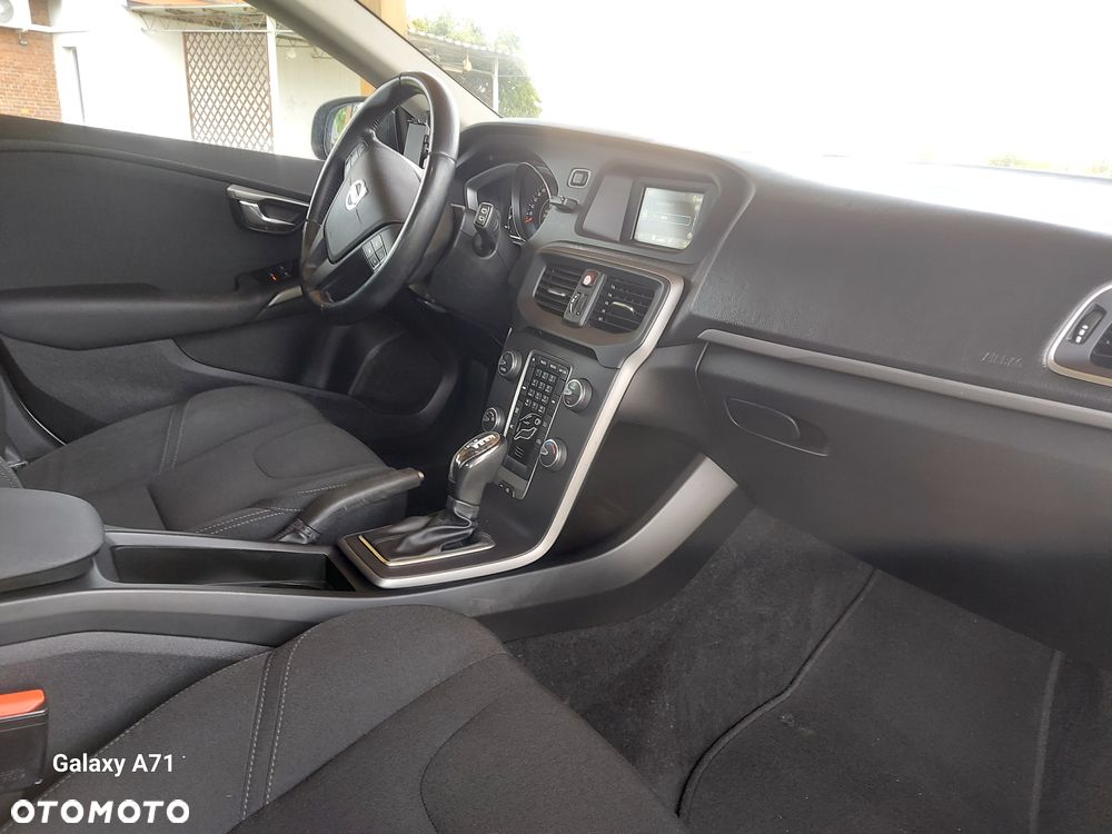 Volvo V40 D3 Geartronic Kinetic - 16