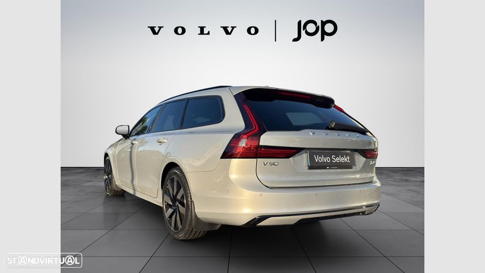Volvo V90 2.0 T6 PHEV Plus Dark AWD - 4