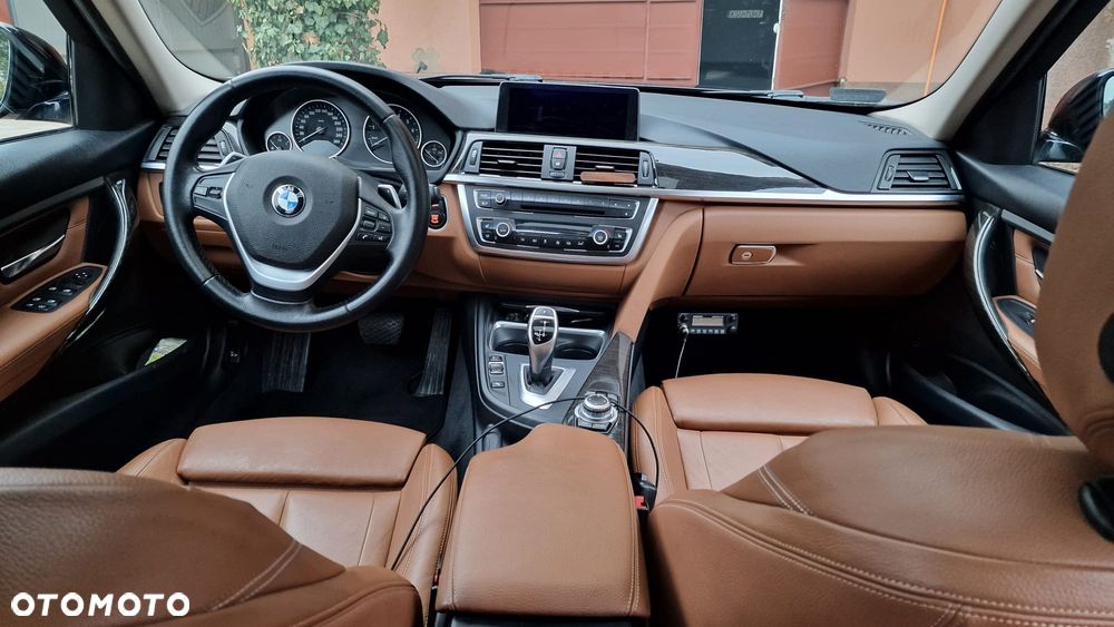 BMW Seria 3 328i Luxury Line - 3