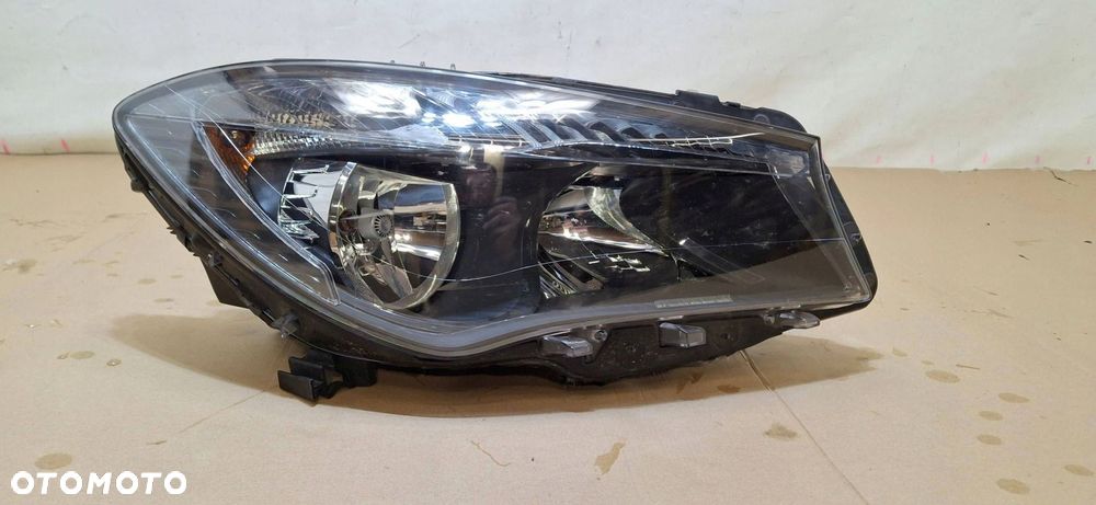 lampa prawa przód przednia mercedes cla w117 zwykła a1178200461 - 2