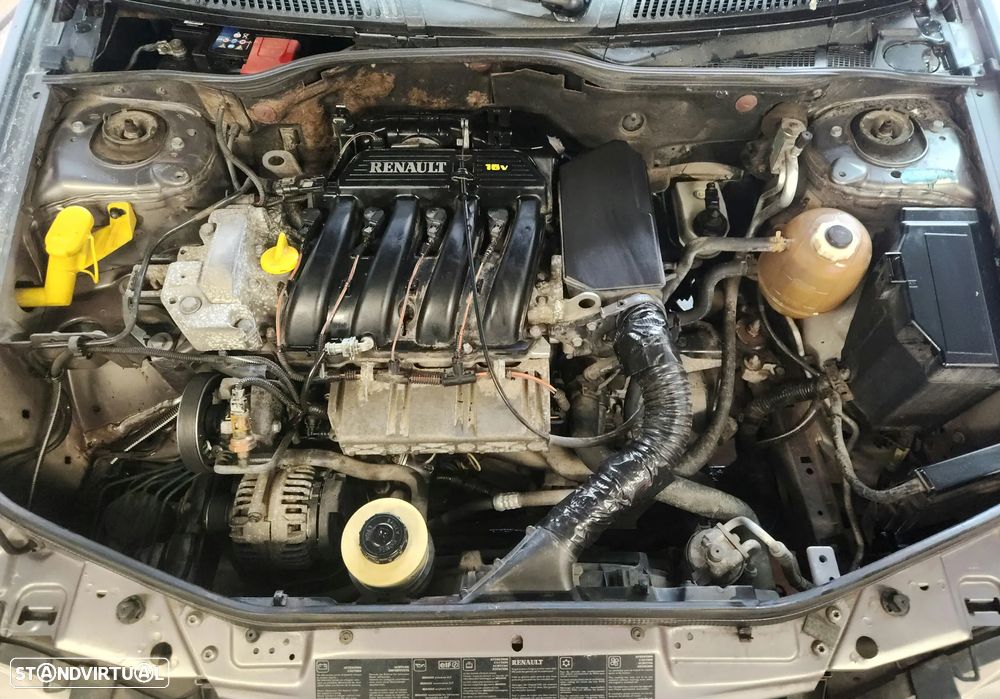 Renault Mégane 1.4 16V RXE AC - 14