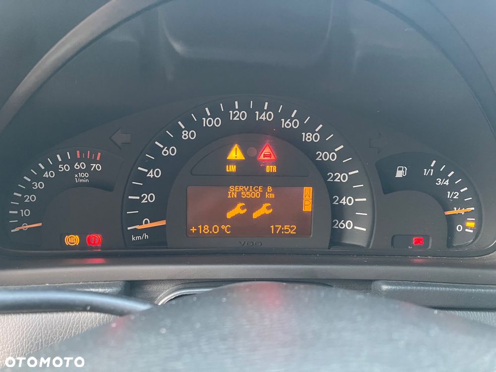 Mercedes-Benz Klasa C 320 T Avantgarde - 25