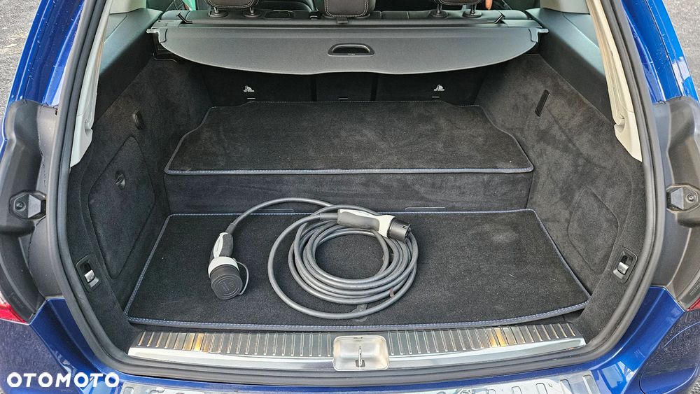 Mercedes-Benz Klasa C 300 de 9G-TRONIC - 11