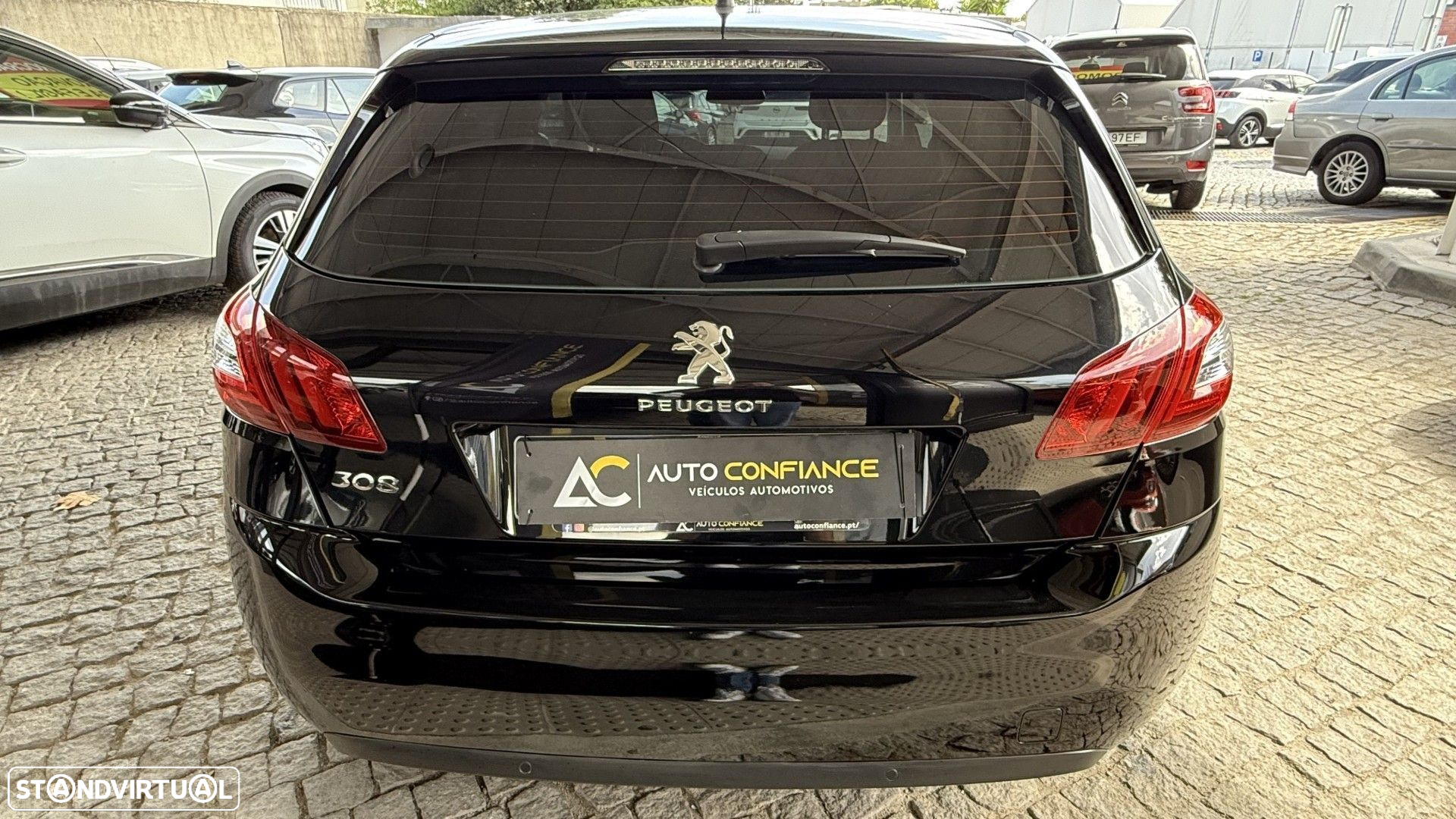 Peugeot 308 1.2 PureTech Allure J17 - 9
