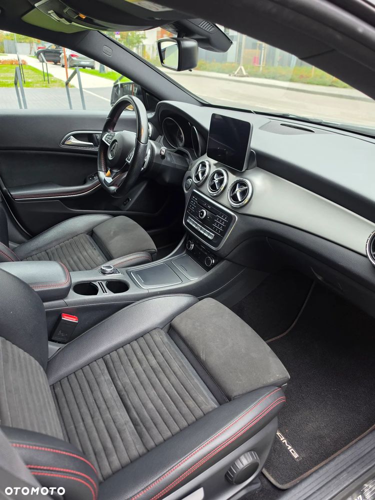 Mercedes-Benz CLA - 16
